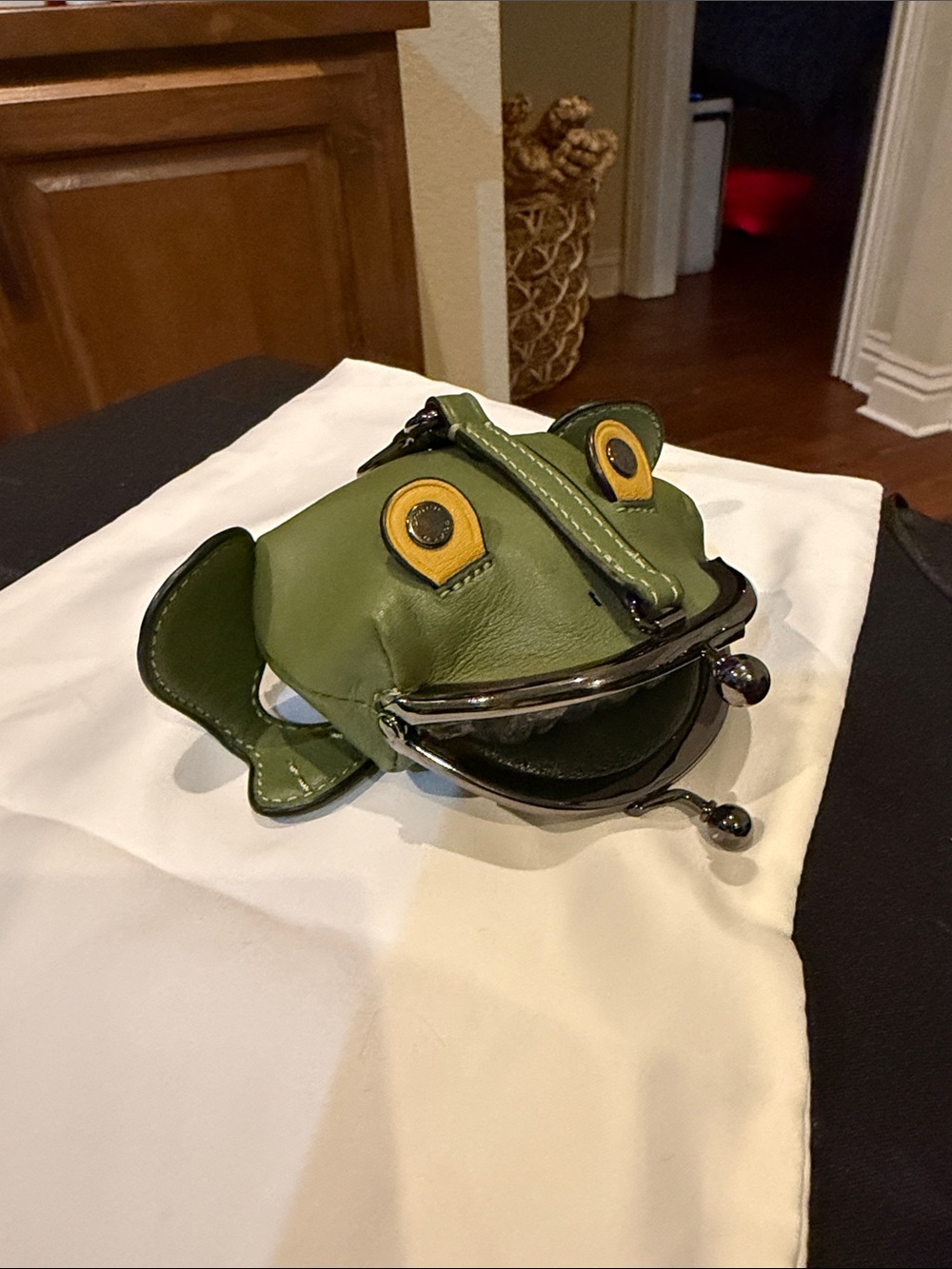 Coach Green leather Froggy Coin Case - Picture 4 of 12